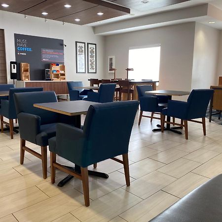 尤尼斯智选假日酒店 Eunice 外观 照片
